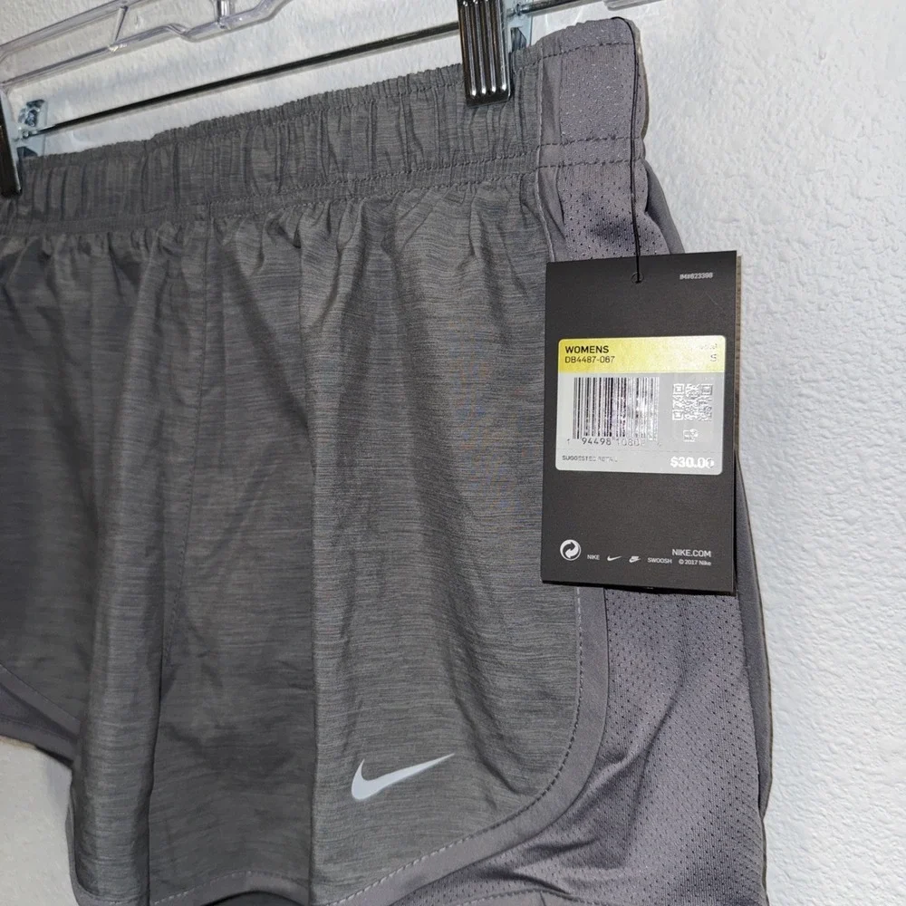 Nike Womens Dry Running Tempo Athletic Shorts DB4487067 Grunsmoke Gray Small NWT